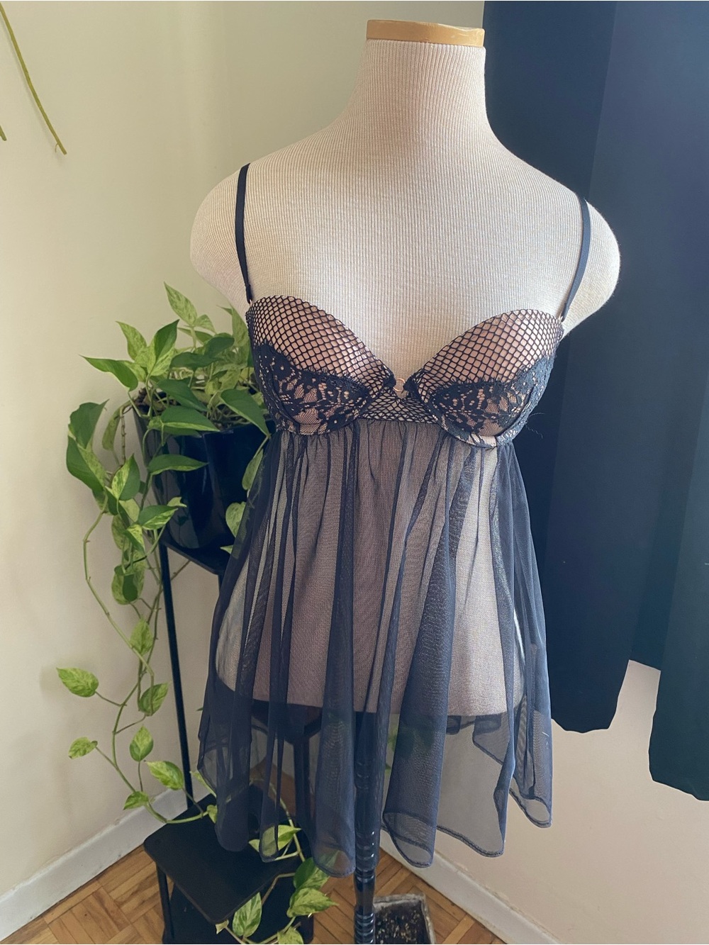 Victoria's Secret Black Sheer Lace Babydoll Chemise